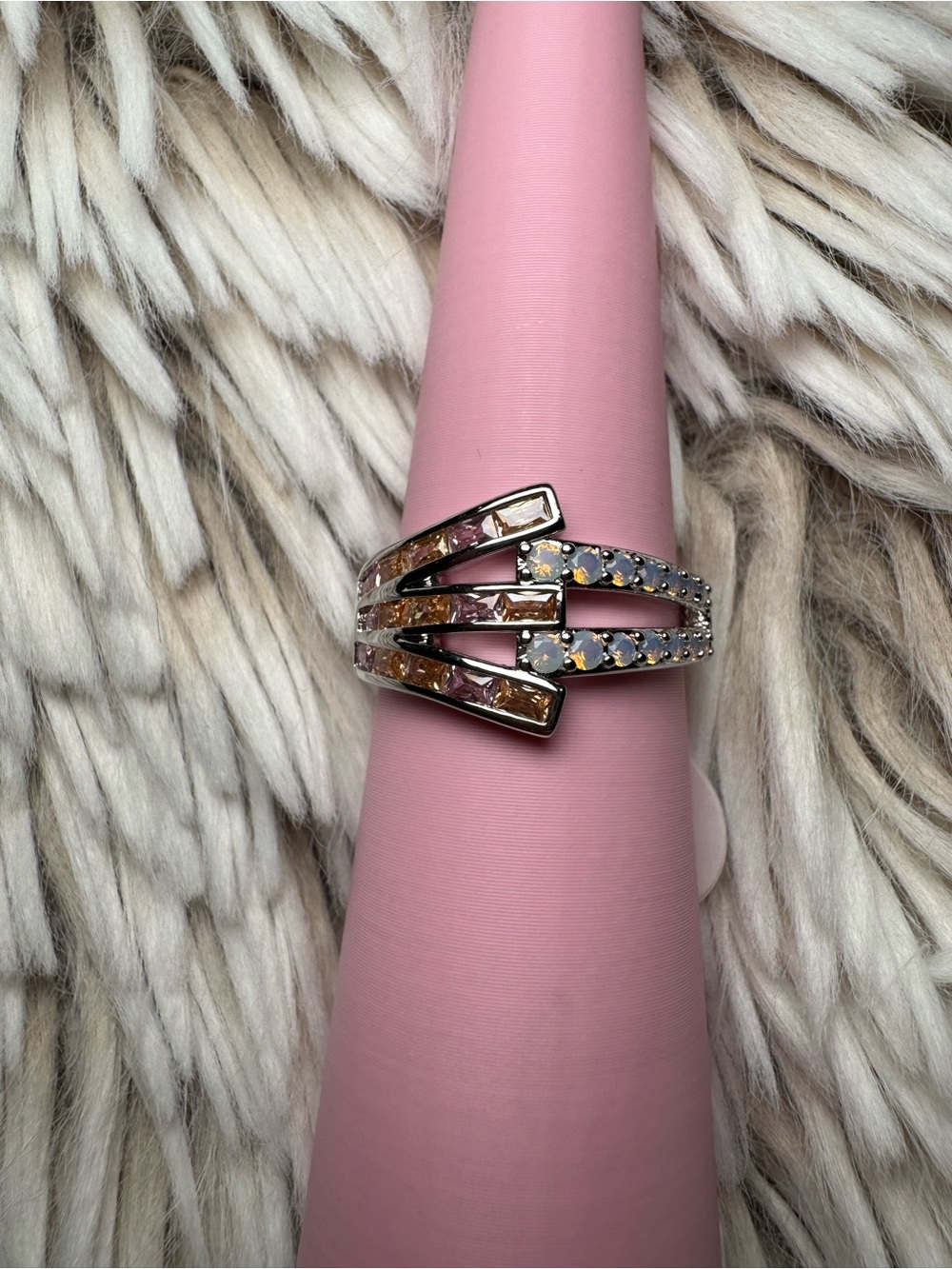 Absolutely stunning ring